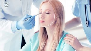 ragazza per medicina estetica